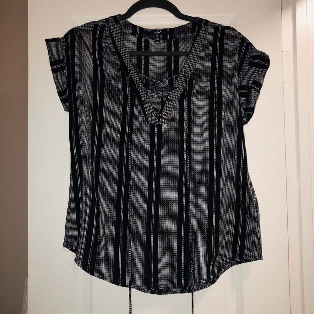 Black and White Patterned Laceup Shirt